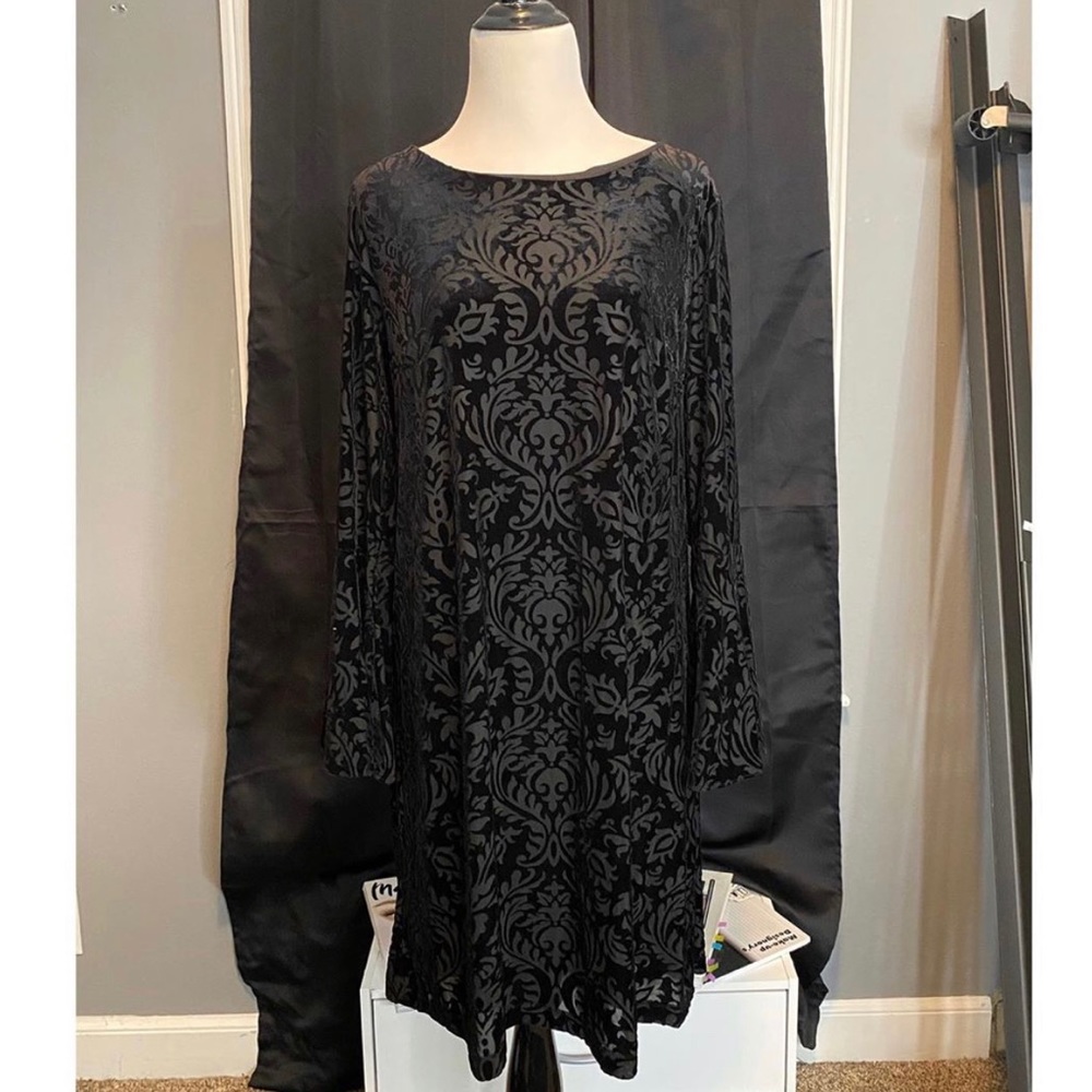 Black velvet dress